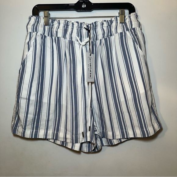 For The Republic Pants - NWT For The Republic Pinstripe Lyocell Nautical Large Vacation Resortwear Shorts